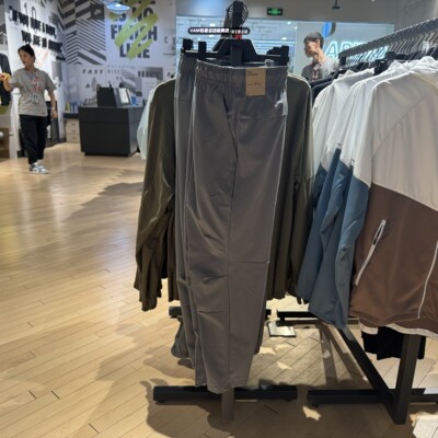 正品耐克新款男子经典跑步训练运动透气梭织长裤FB7547-084-010