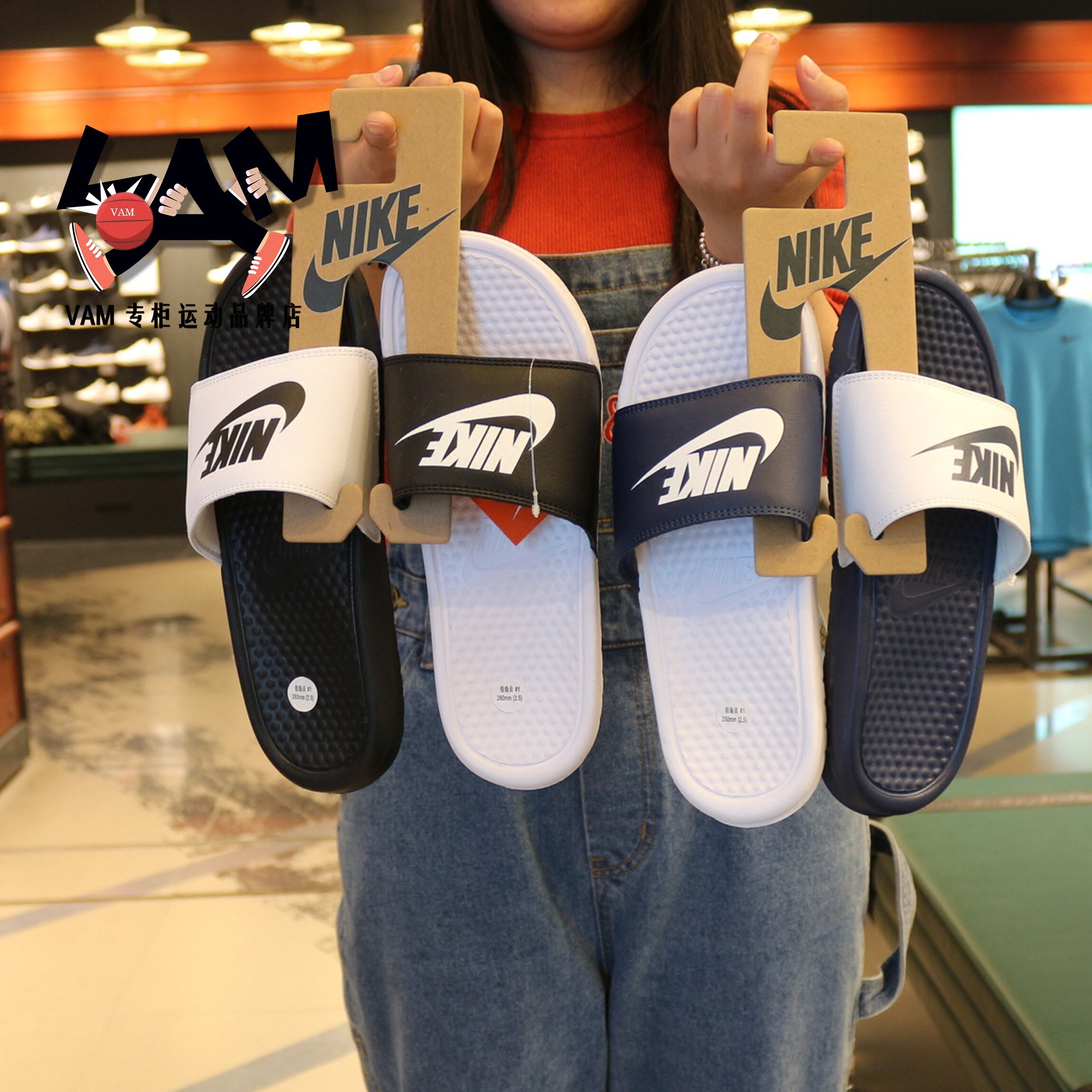 Nike Benassi 耐克忍者字母黑白鸳鸯拖鞋818736-011 343880-090