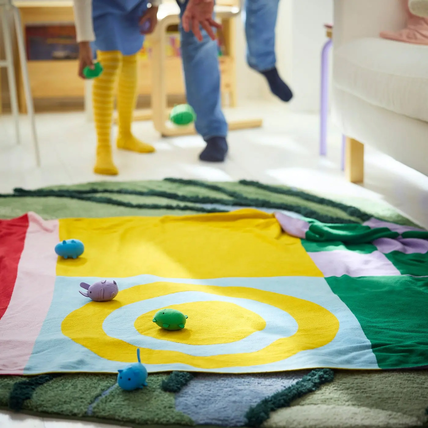 IKEA宜家毯子保暖舒适沙发床尾