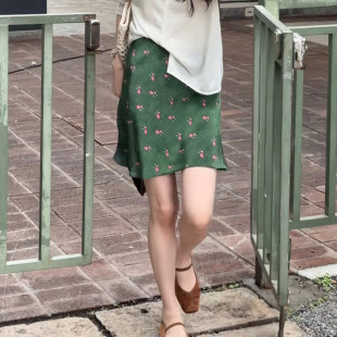 拉夏贝尔碎花a字鱼尾半身裙女夏季2026流行新款小个子绿色短裙子
