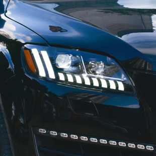 适用于06 奥迪Q7大灯总成改装 Q8款 led日行灯转向激光双光透镜 15款