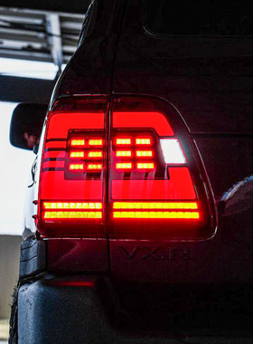 适用于98-07兰德酷路泽LC100尾灯总成LX470改装LED行车流水转向灯