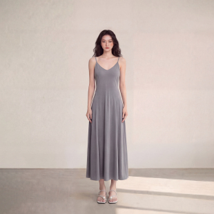 收腰显瘦A字长裙 新款 艾格极简风灰色无袖 吊带连衣裙女2026夏季