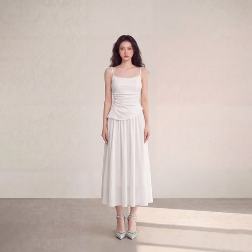 艾格度假法式吊带收腰显瘦连衣裙