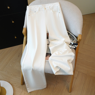 艾格白色低腰直筒牛仔裤女2026春季新款窄版阔腿休闲女裤时尚洋气