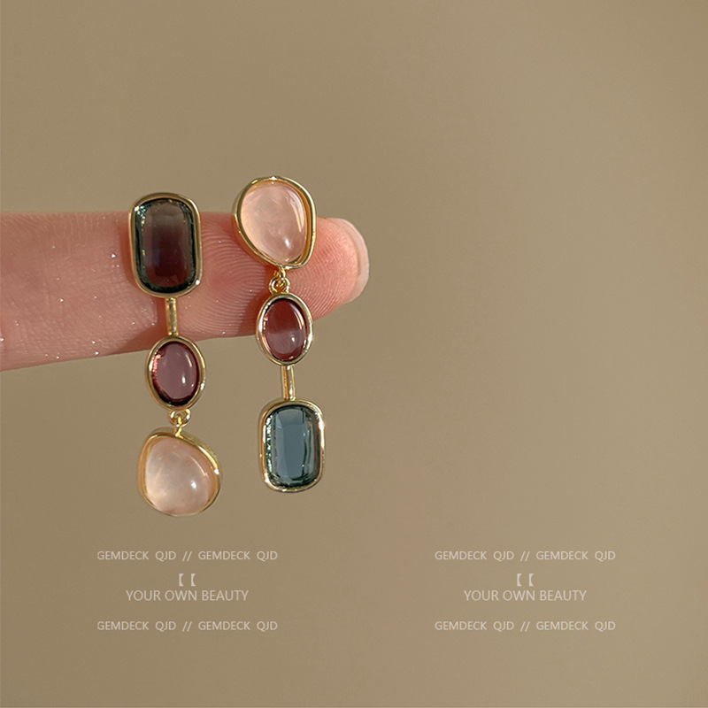 S925银轻奢复古撞色耳钉