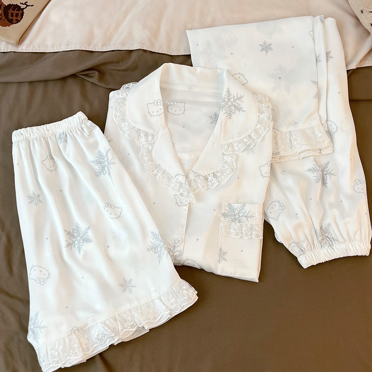 雪花小猫睡衣女款夏季冰丝绸短袖长裤夏天高级感三件套可爱家居服