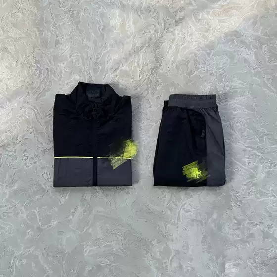 Sy Laminated Woven Suit