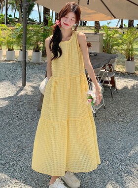 法式无袖背心黄色连衣裙子女夏季2026新款初夏穿搭海边度假风长裙