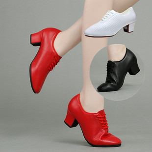 白色软牛皮时尚舞蹈鞋软底广场舞鞋交谊国标舞红鞋女中跟外穿皮鞋