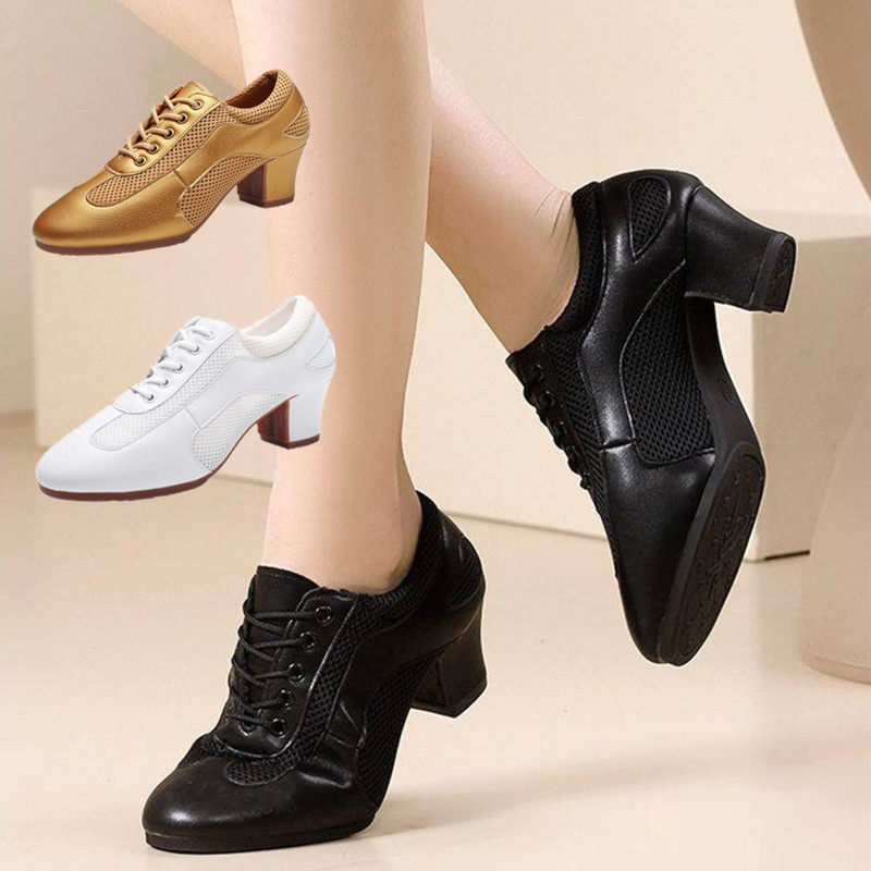 春夏季2026软底广场舞鞋交谊舞摩登舞透气皮网面中跟女白色水兵舞