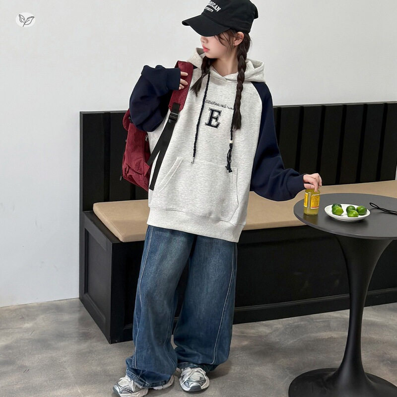 女童套装2026秋季新款中大童撞色连帽卫衣插肩袖套头衫牛仔裤秋装