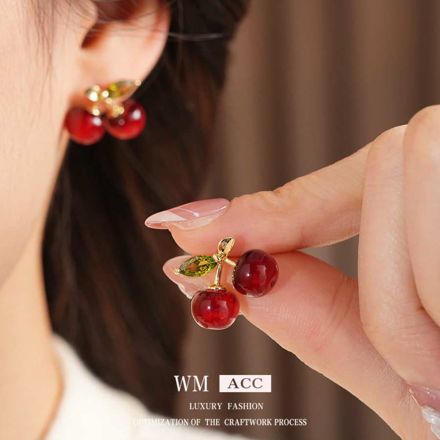 安可拉红银针树脂樱桃耳环