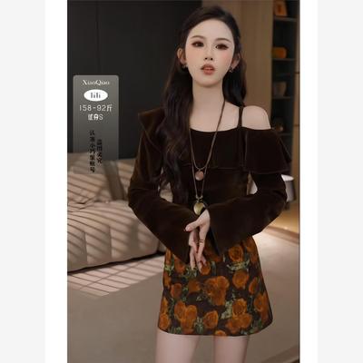 丝绒斜肩上衣女小个子穿