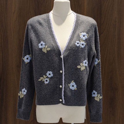 新款V领开衫绣花100山羊绒女士时尚内搭外穿上衣JS-053