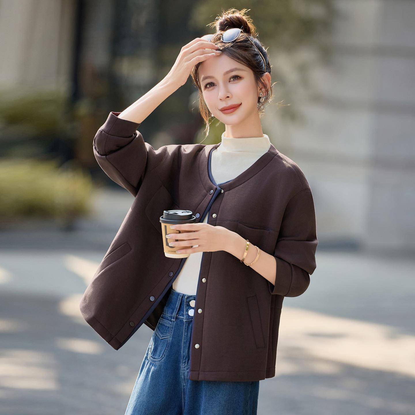 2025秋领款季YU8979-0新女装宽松休闲上衣女扣潮流开衫单排圆外套