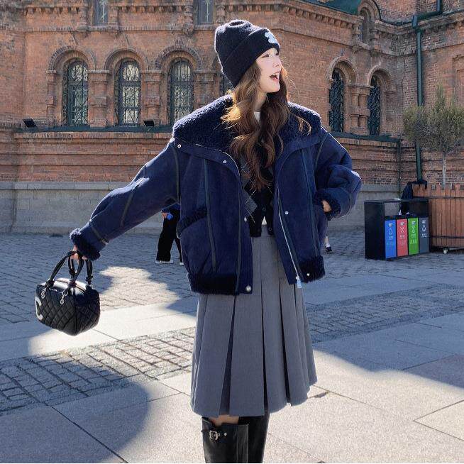 b199-W52时髦藏蓝羔色立领羊毛复外套女冬廓体形古加绒仿皮毛一短