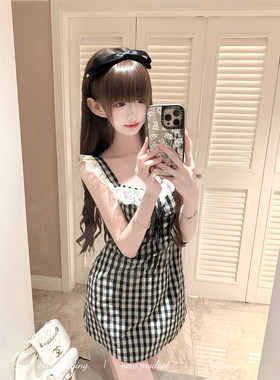 少女感蕾丝小飞袖修身连衣裙