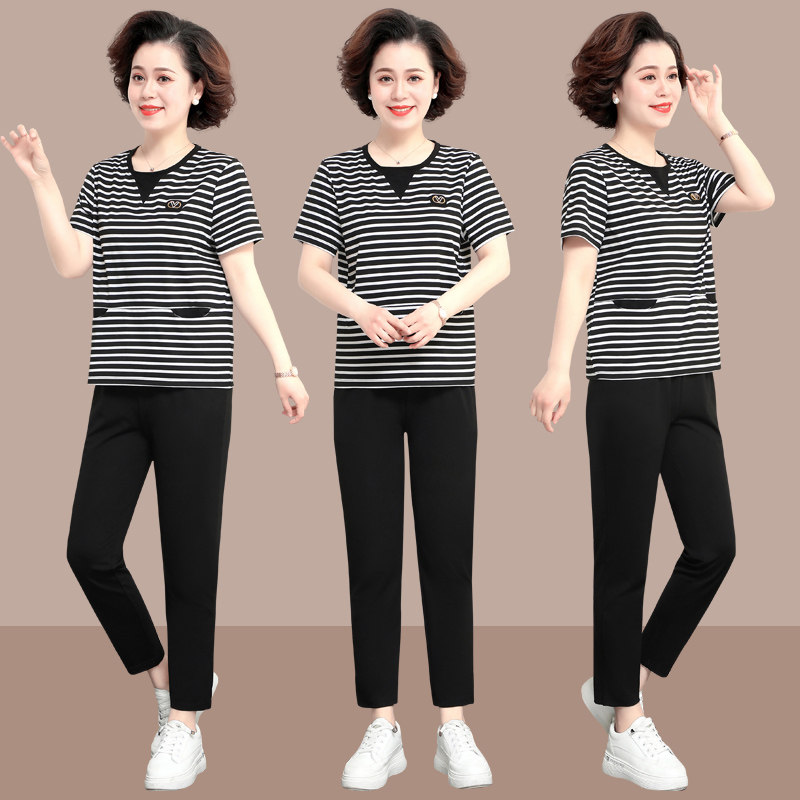 新款时尚短袖t恤夏季女
