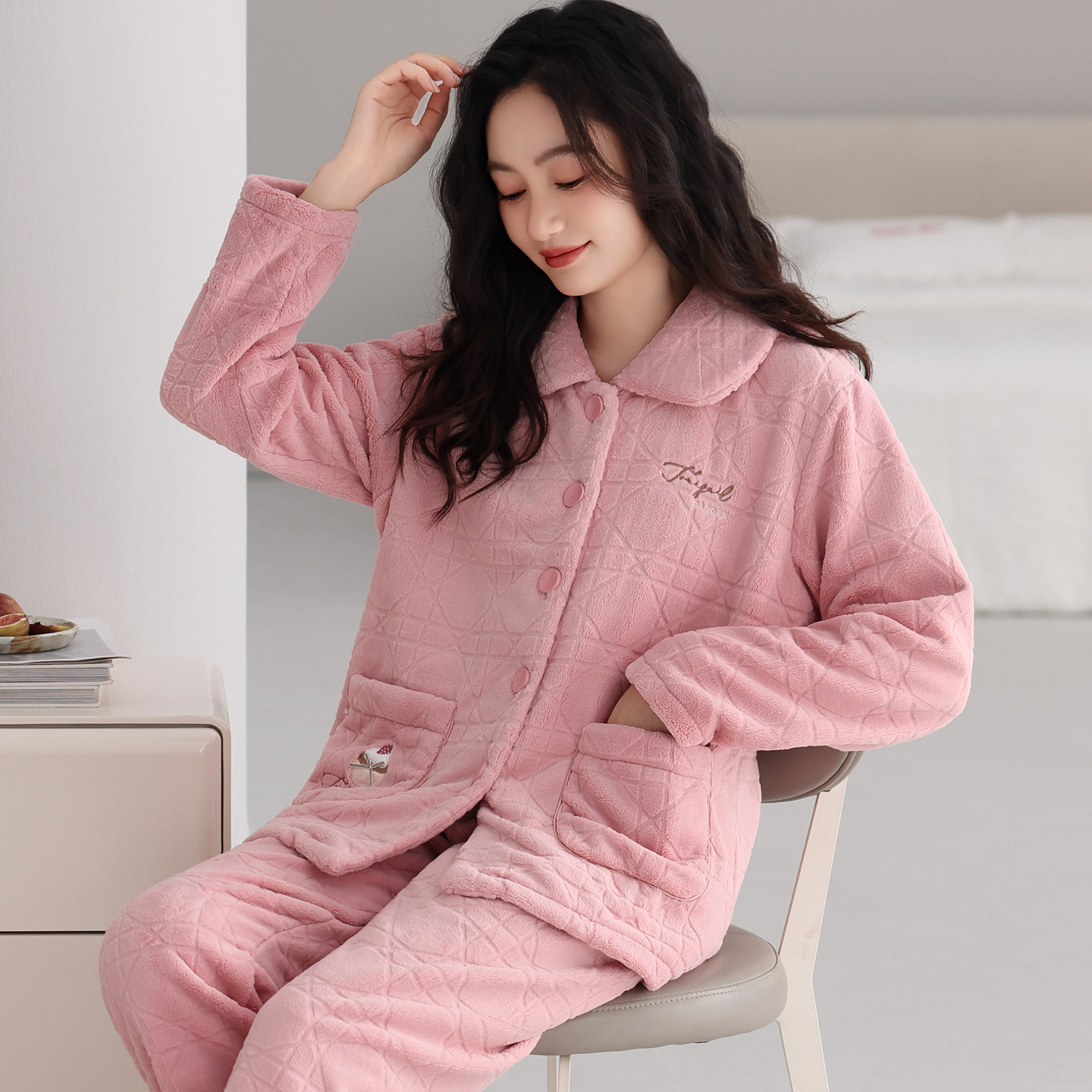 冬天加厚睡衣女法兰绒休闲保暖加绒珊瑚绒开衫套装秋冬家居服女款