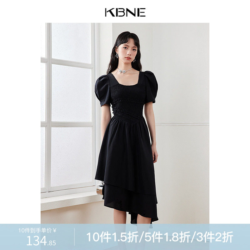 KBNE连衣裙女黑色裙子夏装新款方领气质不规则下摆气质中长裙