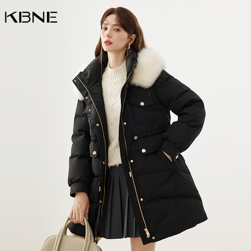 【商场同款】90绒纯色羽绒服女kbne2026冬中长款狐狸毛领连帽外套