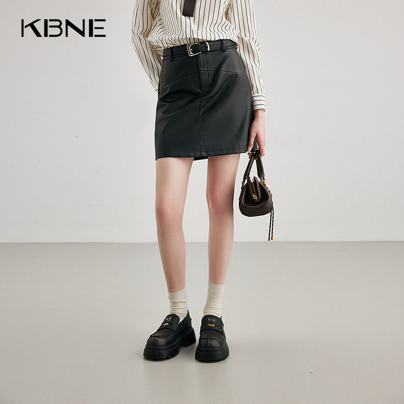 KBNE【商场同款】黑色皮裤女短裤2025春显瘦a字复古直筒休闲短裤,淘宝优惠券,粉丝福利购,淘宝优惠卷