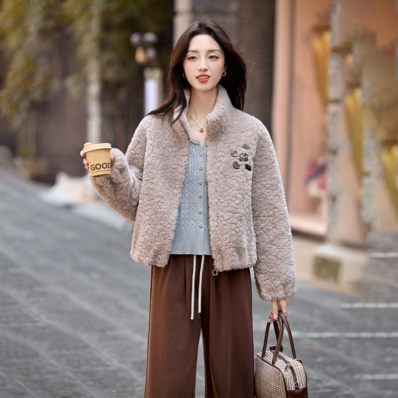 HE5526-105冬季新款气质高级感保2暖立时领皮毛一体尚百2搭外套女