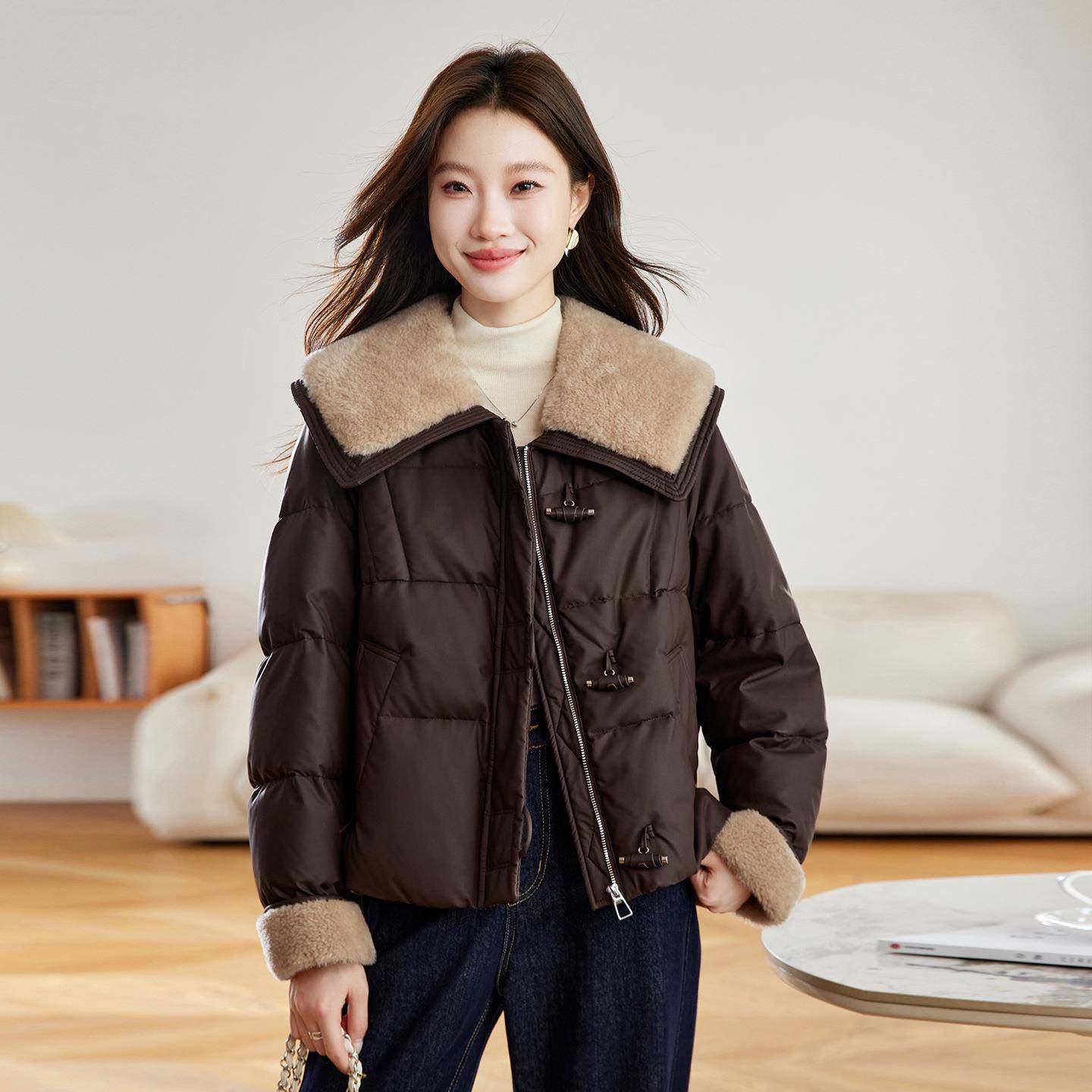 大毛领拼接绒款服2025冬季女新小个子气质显瘦白羽鸭绒MZ8667-1外