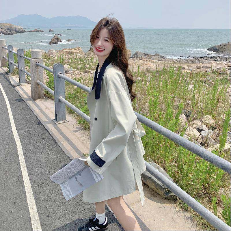 版撞色风衣女韩秋季中设计感小众新款气质款休长闲减龄ZR2C20外套