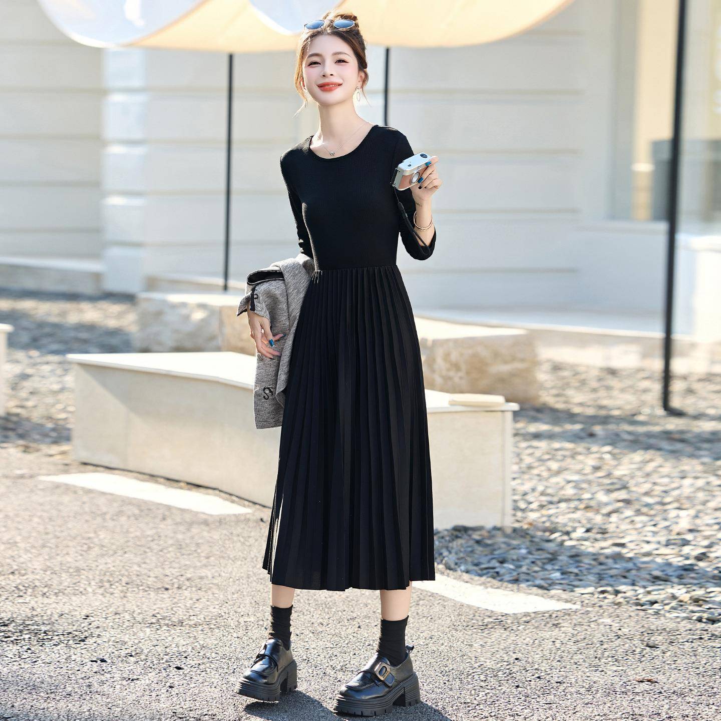 质小香风套装女秋0225新款显瘦气高甲级感刺绣马长裙两件YW9009-0