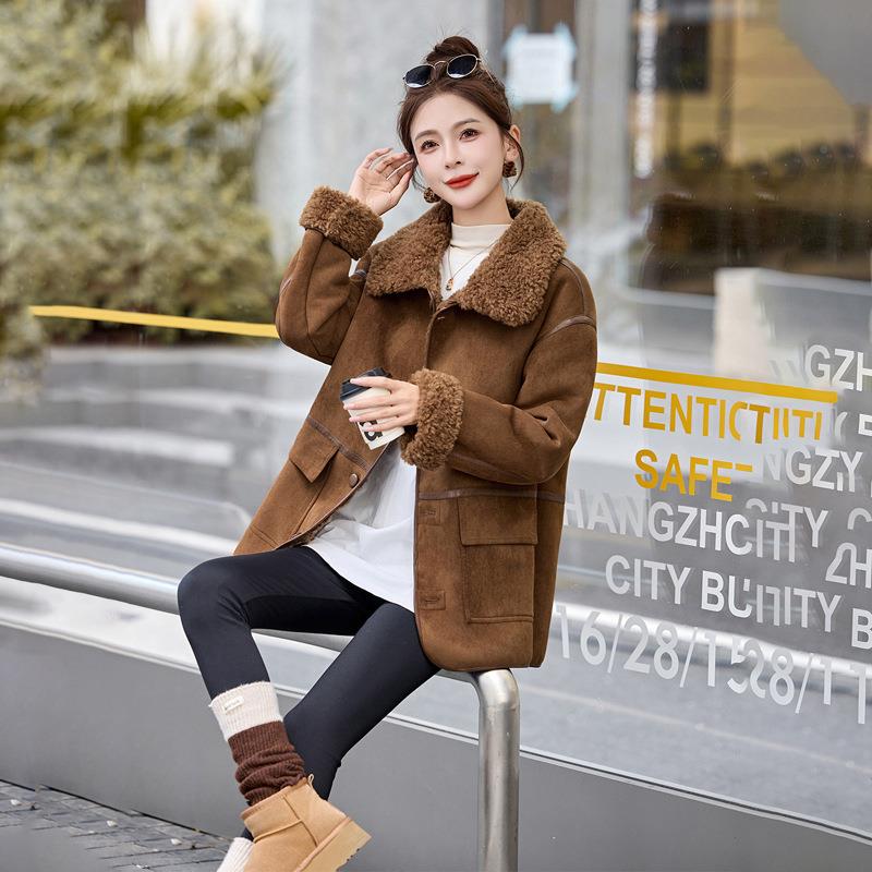 中2 025冬季新款皮毛一体大衣女羊羔Z5681-11毛款两面穿时尚外套Z