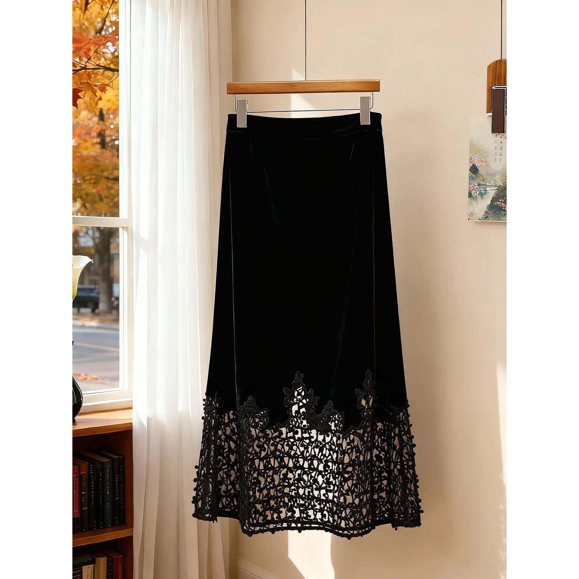 高级感国风黑色丝绒半身裙女2025秋冬新款高腰垂感气质镂空鱼尾裙