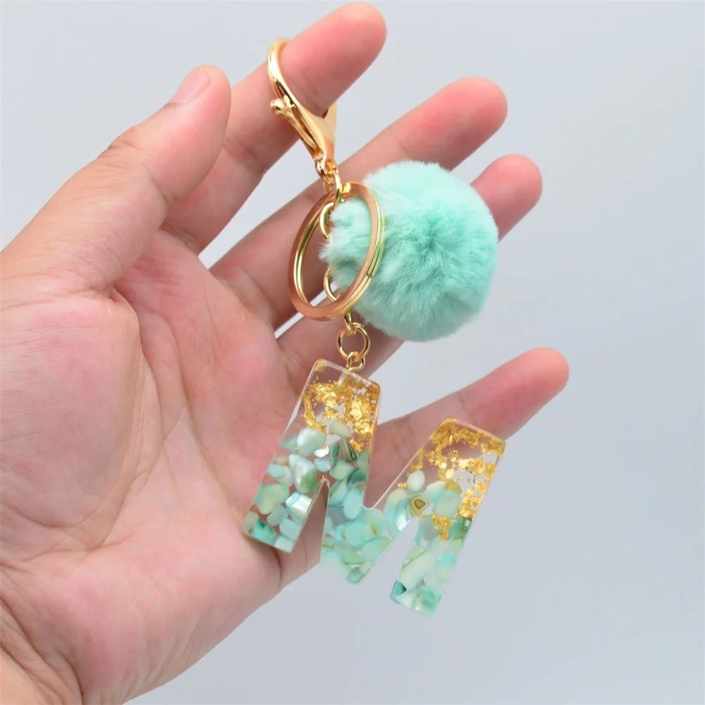 26 Initials Letter Key Pendant With Green Fluffy PompomGirls 节庆用品/礼品 钥匙扣 原图主图