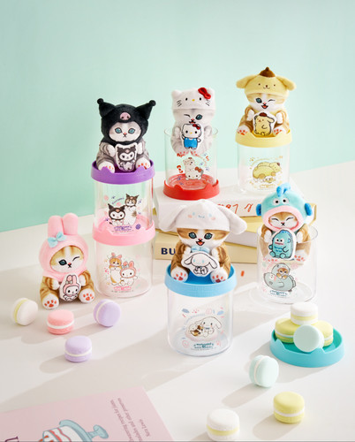 港澳711｜三丽鸥联名鲨鱼猫MOFUSAND 罐罐猫公仔+小物罐
