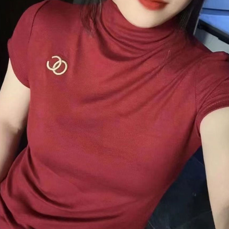 红色半高领刺绣短袖T恤女2025夏季新款修身显瘦打底衫体恤上衣潮