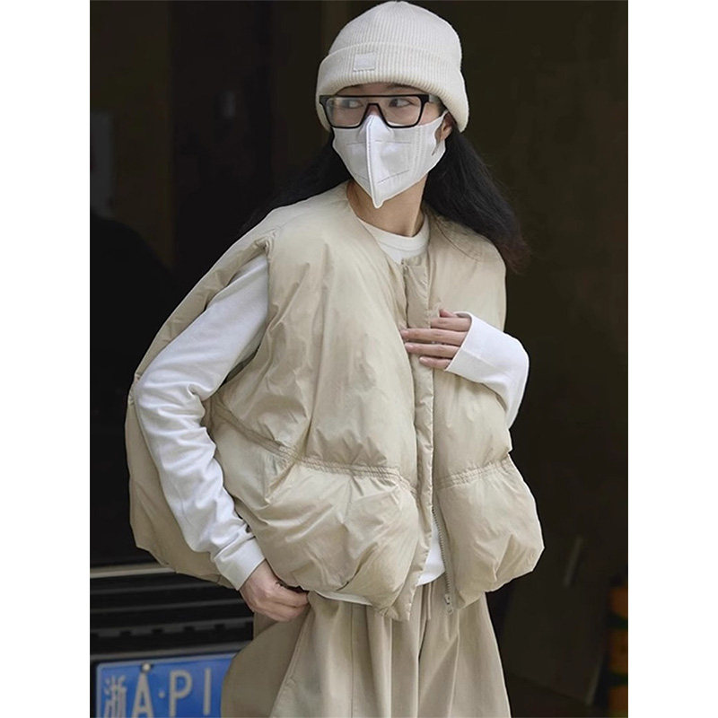 白鸭绒羽绒马甲女夏季新款欧货时尚宽松百搭短款坎肩背心马夹上衣