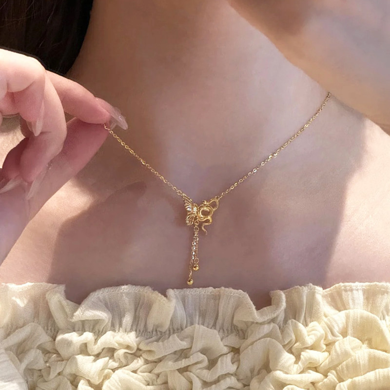 vana足金灵蛇蝴蝶项链新款黄金吊坠生日礼物送女朋友纯金锁骨链