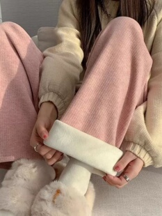 粉羊绒阔腿裤女秋冬2026新款高腰宽松垂感慵懒针织加绒直筒拖地裤