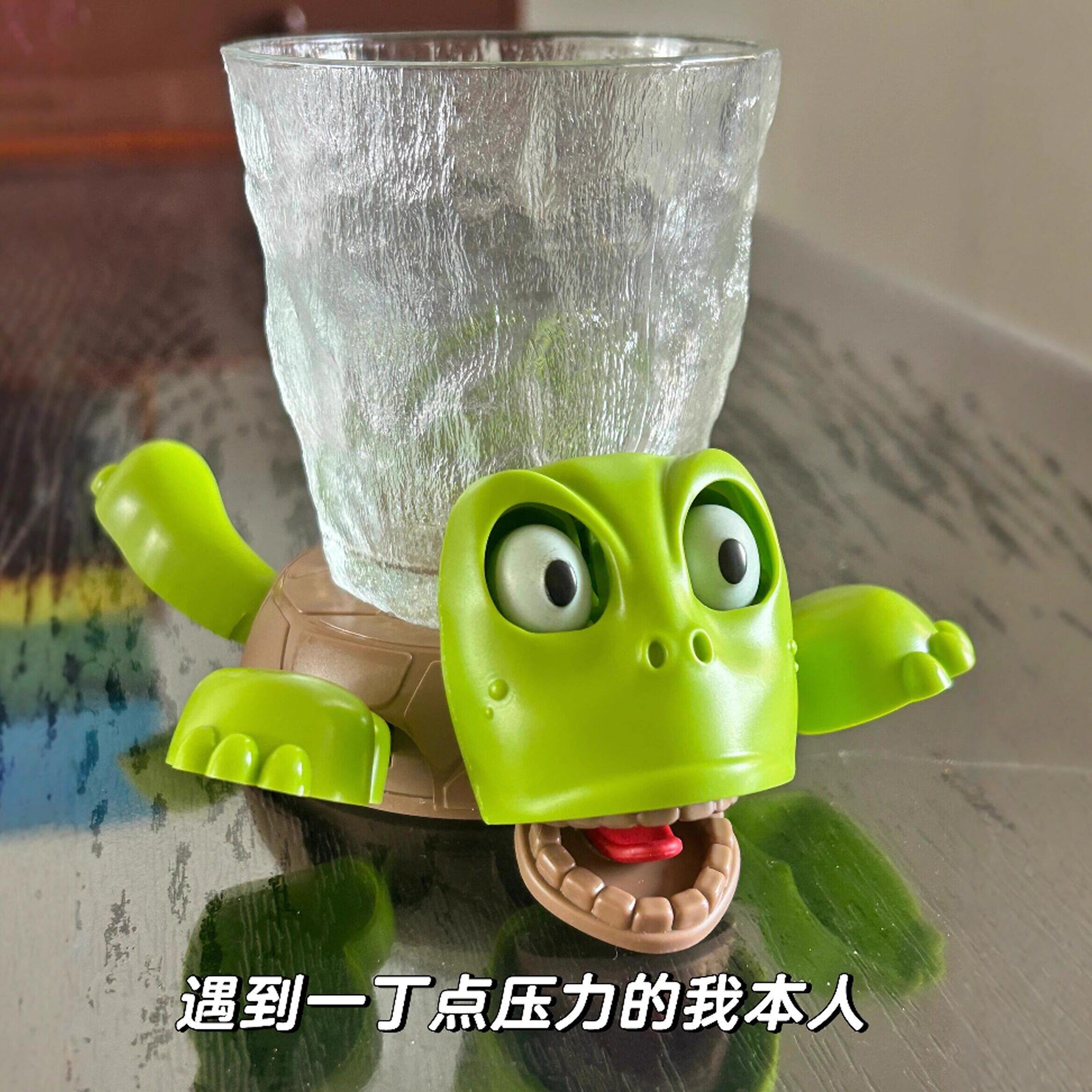 瞪眼防烫惊吓整盅杯垫 耐高温塑胶卡通解压玩具桌面摆件组合尖叫