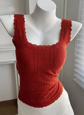 红色蕾丝磨毛小吊带背心秋冬内搭打底带胸垫保暖感上1222k