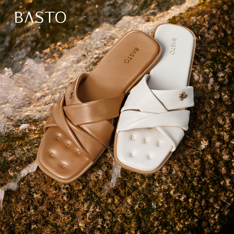 百思图25夏新款时尚通勤舒适羊皮一字拖平底外穿女凉拖鞋TY414BT5