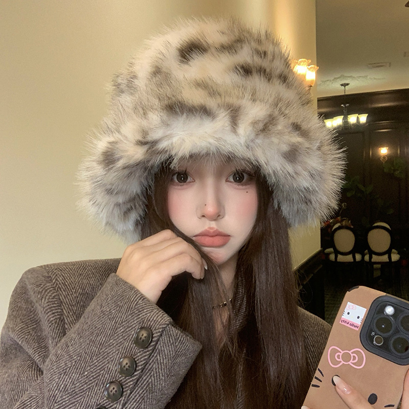 豹纹毛绒渔夫帽子女秋冬季显脸小毛茸茸保暖护耳水桶盆帽大头围潮