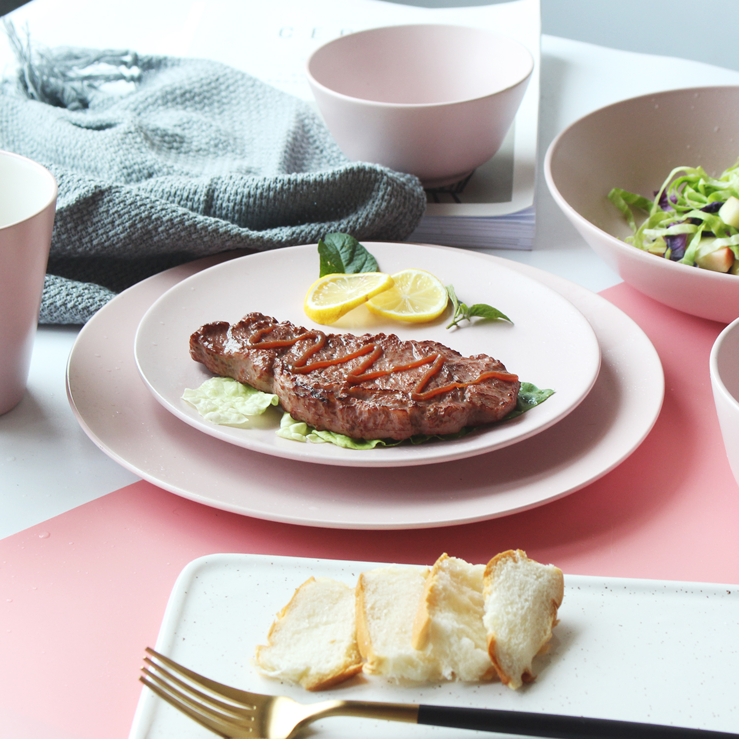 粉色哑光ins风沙拉碗马克杯盘子