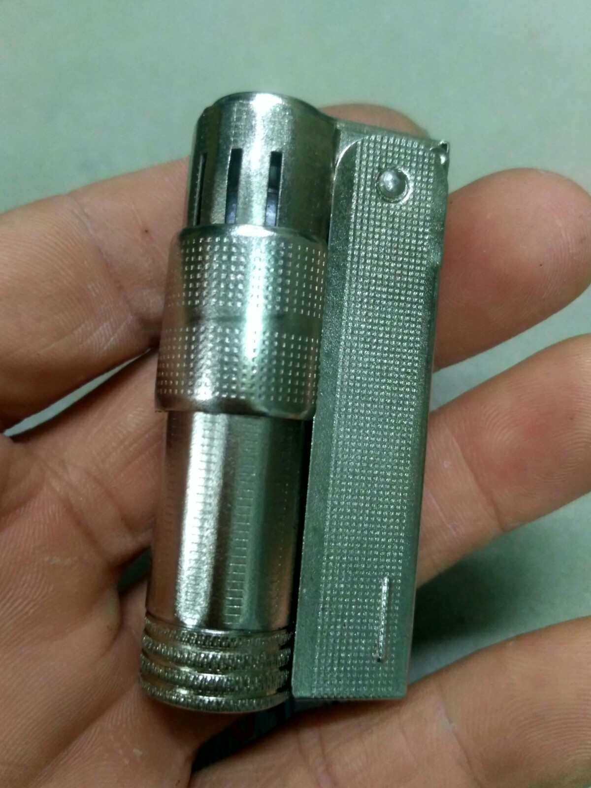 煤油打火机老铁壳 老打火机 老库存打火机 迷你型打火机包老品好