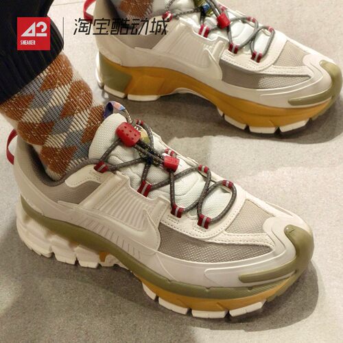 42运动家 NIKE ZOOM VOMERO ROAM马年限定缓震跑步鞋 IQ1126-317
