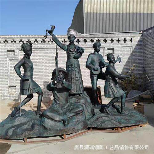 灏瑞铜雕厂制作酿酒人物铜雕塑牛拉犁铸铜人物雕塑摆件