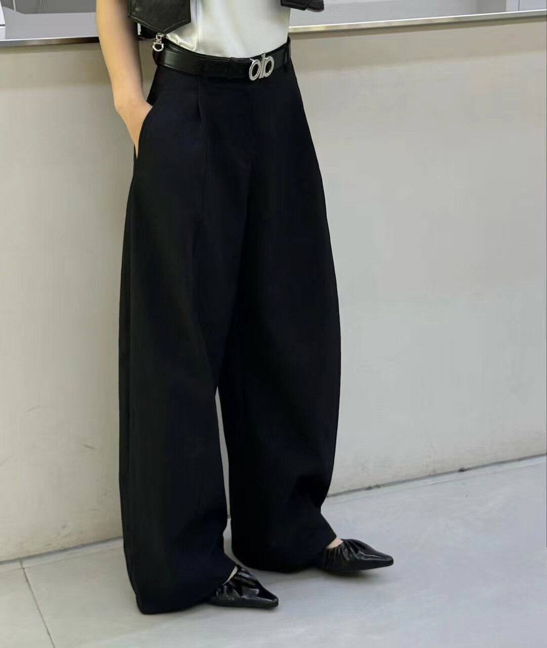 黑色休闲裤子女2026春款新款西裤阔腿裤休闲百搭高腰垂坠感气球裤