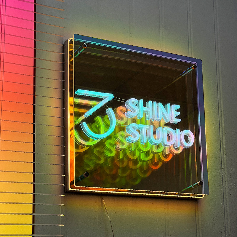 千层镜深渊镜灯箱定制 炫彩亚克力霓虹灯发光字logo广告牌