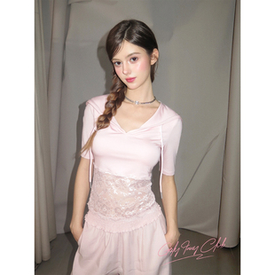 GirlyFancyClub舒适莱赛尔镂空蕾丝拼接粉色甜辣连帽修身t恤上衣